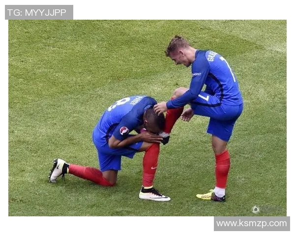 电讯报：切尔西为帕尔默定制特别球鞋，协助他的脚趾赶快康复